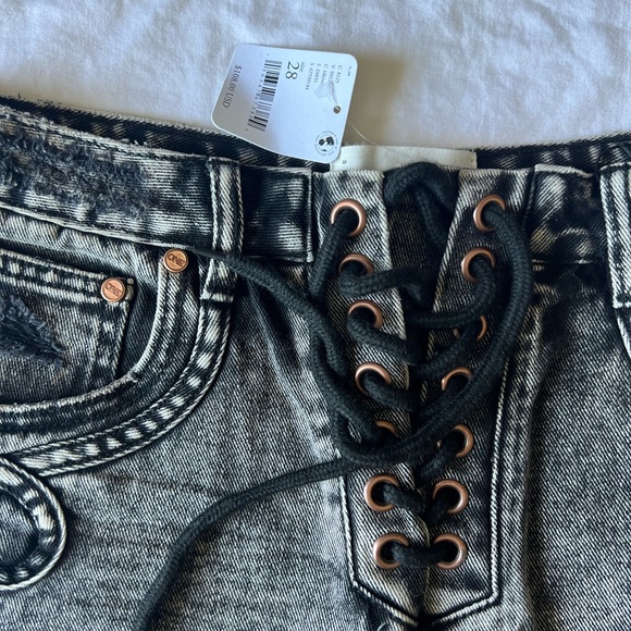 One Teaspoon - LACED UP THE ONE FITTED CHEEKY DENIM SHORT - Picture 4 of 5